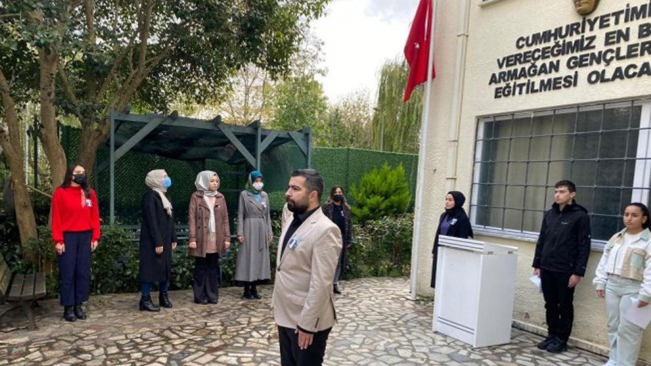 Meridyen Anadolu Lisesi Atatürk'ü andı