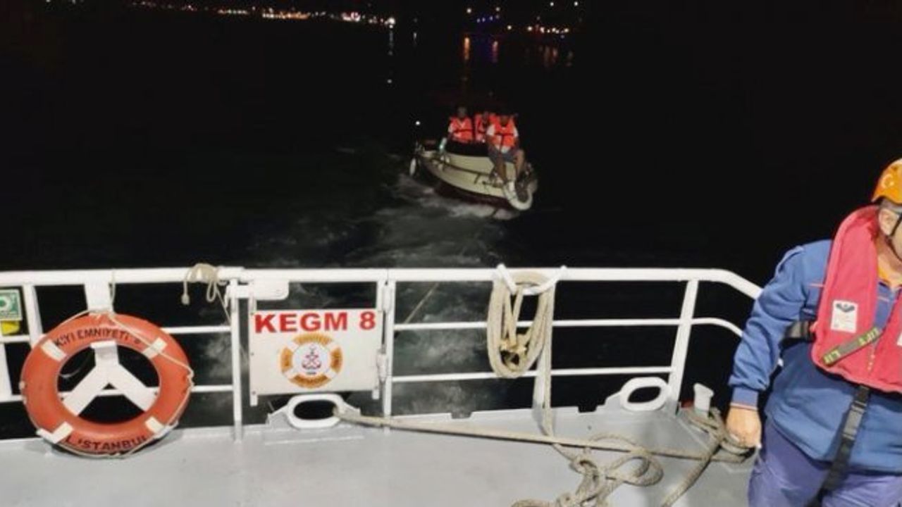 Sarıyer açıklarında sürüklenen tekne kurtarıldı!