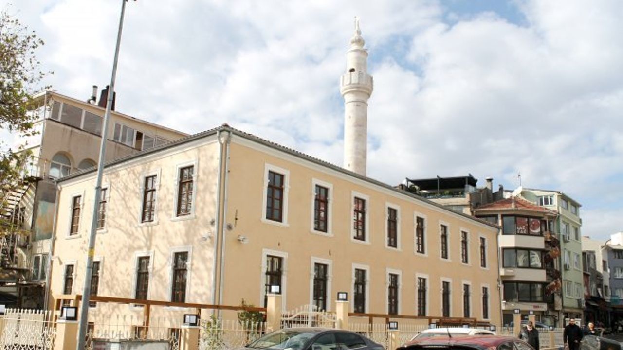 Sarıyer Merkez’de restorasyonu tamamlanan camide sona gelindi