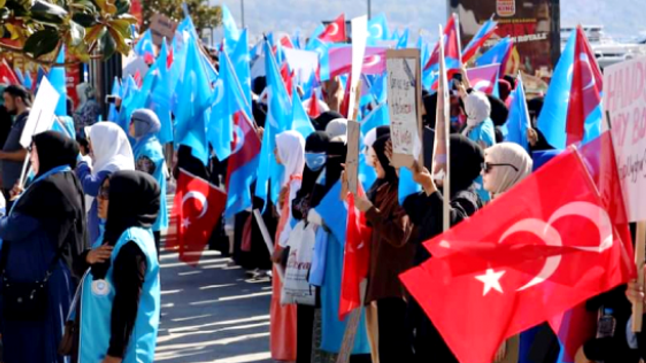 Sarıyer’de Uygur Türkleri'nden Çin'e protesto