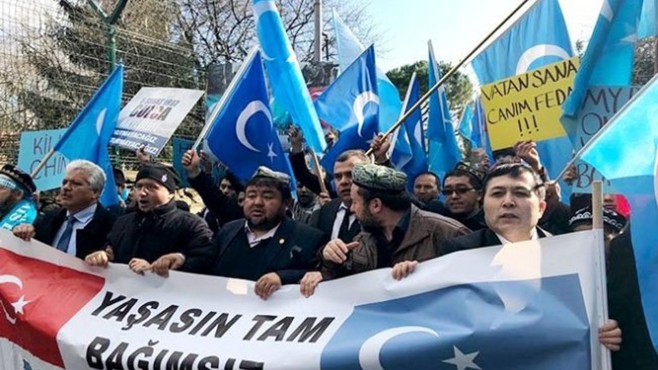 Uygur Türklerinde Sarıyer’de olaysız eylem