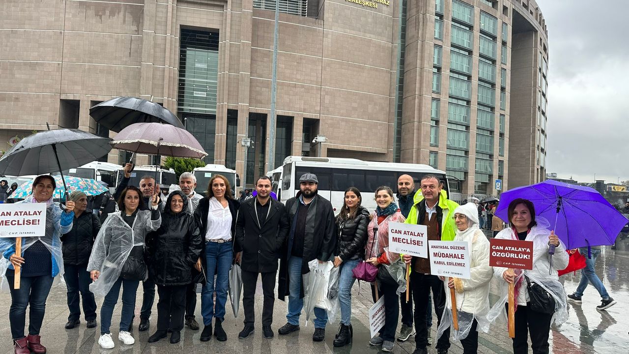 CHP Sarıyer’den Adalet Nöbeti’ne destek
