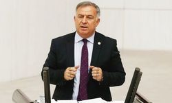 CHP'li vekil Gökan Zeybek'ten Bakan Kurum'a sert tepki 