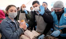 Kağıthaneliler kışın tadını Balık Ekmek Festivalinde çıkardı