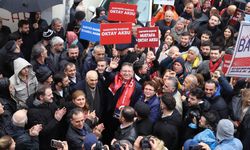 Mustafa Oktay Aksu’ya CHP’de sevgi seli