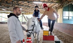 Sarıyer’de engelli çocukları mutlu eden terapi