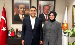 AK Parti Sarıyer Gençlik Kollarında bayrak değişimi