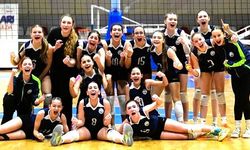 Sarıyer Belediyesi midi kızların liderlik inadı