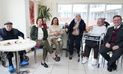 Başkan M. Oktay Aksu, yaş almış komşularını ziyaret etti