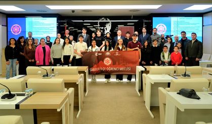 Sarıyer Öğrenci Meclisi’nde Demokrasi buluşması