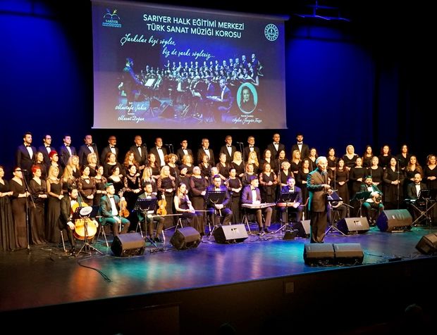 Sarıyer Halk Eğitimi Türk Sanat Müziği korosu ilk konserini verdi.