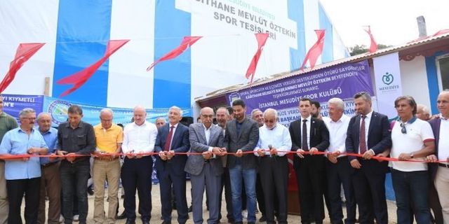 Başkan Öztekin’den halı saha desteği