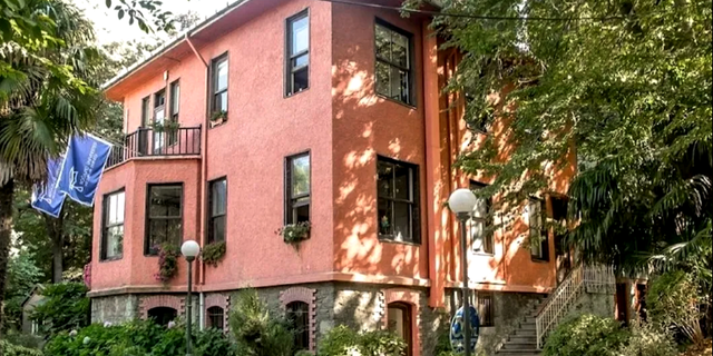 Boğaziçi Üniversitesi Mezunlar Derneği tahliye edildi