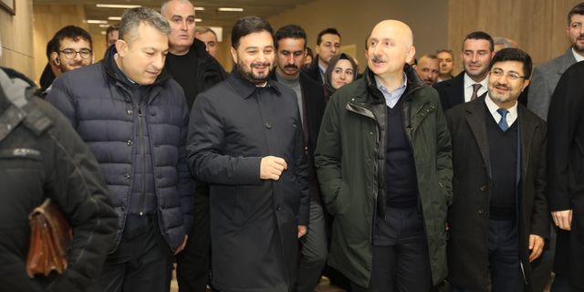 Bakan Karaismailoğlu Kâğıthane Metrosunu inceledi