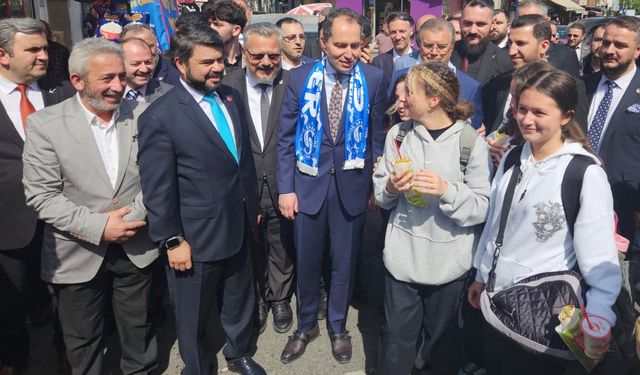 Fatih Erbakan Sarıyer’de Sevgi Yürüyüşü’ne katıldı