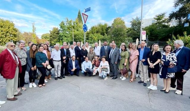 Aachen’da Sarıyer Meydanı açıldı