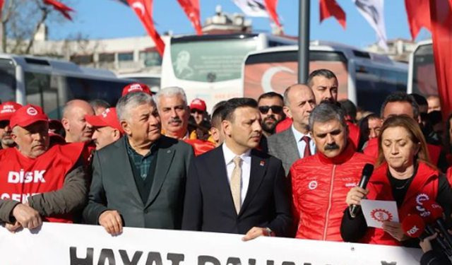 Şükrü Genç’ten DİSK’e tam destek