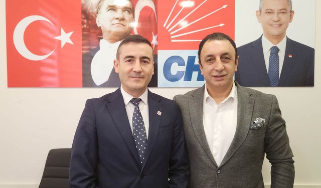  Musa Şit'ten CHP Sarıyer İlçe Başkanlığı'nı ziyaret