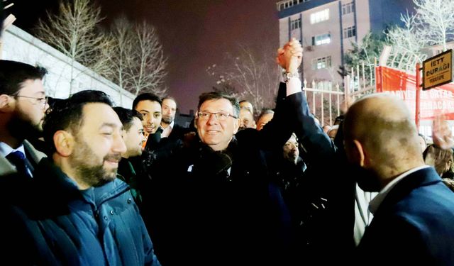 Ayazağa’lı gençlerden Oktay Aksu’ya coşkulu karşılama