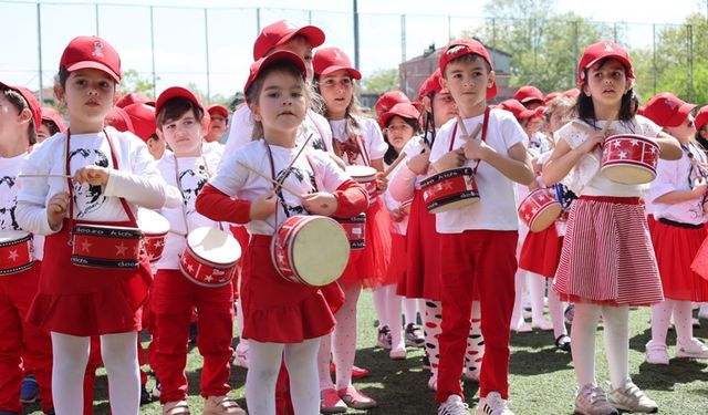 Sarıyer Belediyesi Çocuk Gündüz Bakımevleri’nden 23 Nisan kutlaması