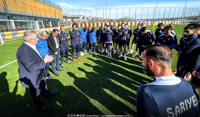 Başkan Salih Bayraktar'dan futbolculara bayram ziyareti