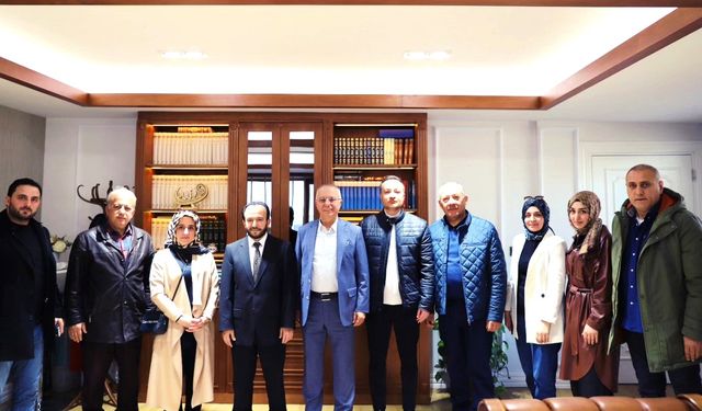 Sarıyer Gönüllüler Platformu'ndan Müftü Faruk Güneş'e nezaket ziyareti