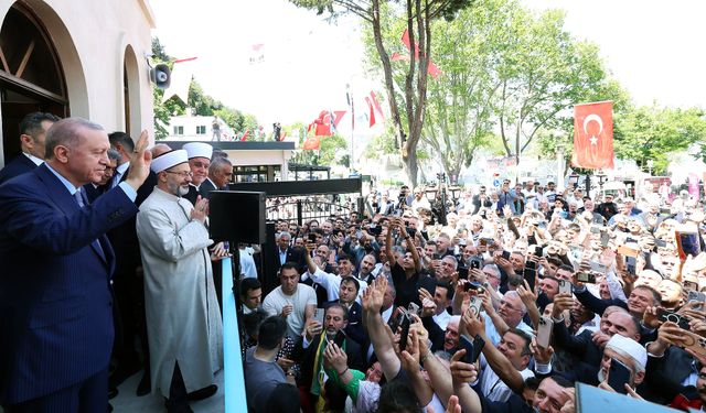 Tarihi Gümrükçü İshak Ağa Camii dualarla yeniden açıldı