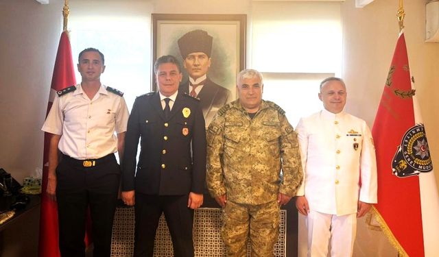 Sarıyer protokolünden Şinasi Yüzbaşıoğlu'na hayırlı olsun ziyareti