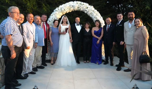 Kaptanoğlu ve Mihlaç Ailelerinin en mutlu günü
