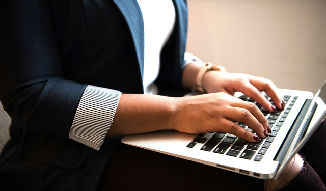 Gardırobunuzda Olması Gereken Zamansız Parçalar