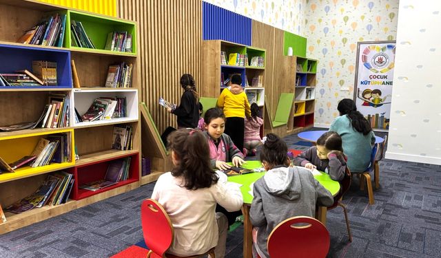 Miniklerin kitap yolculuğu Kağıthane'de başladı