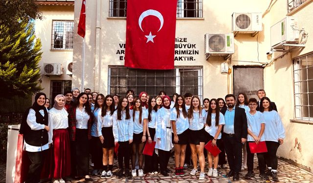 Sarıyer Özel Meridyen Anadolu Lisesi’nde 29 Ekim coşkusu