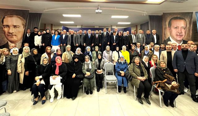 AK Parti Sarıyer’de güçlü istişare