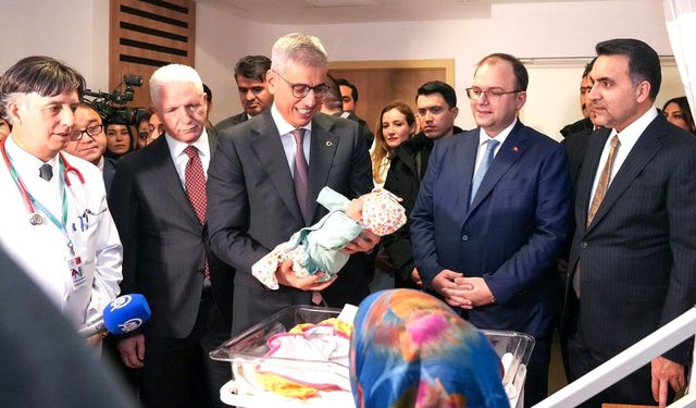 Sağlık Bakanı Prof. Dr. Kemal Memişoğlu’ndan Sarıyer’e anlamlı ziyaret