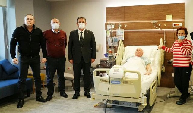 Saffet Akkoyun’u dostları yalnız bırakmadı