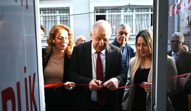 Zafer Partisi Sarıyer’de yeni parti binasını hizmete açtı