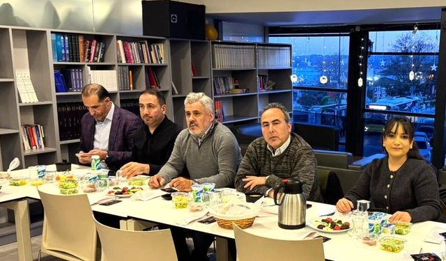 AK Parti Sarıyer basına mensuplarını iftarda ağırladı
