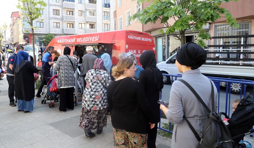 Kâğıthane Belediyesi'nden iç ısıtan sıcak ikramlar