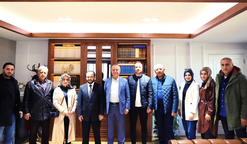 Sarıyer Gönüllüler Platformu'ndan Müftü Faruk Güneş'e nezaket ziyareti