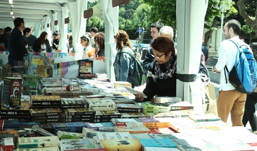 Sarıyer'de beklenen an geldi, Edebiyat Günleri başlıyor