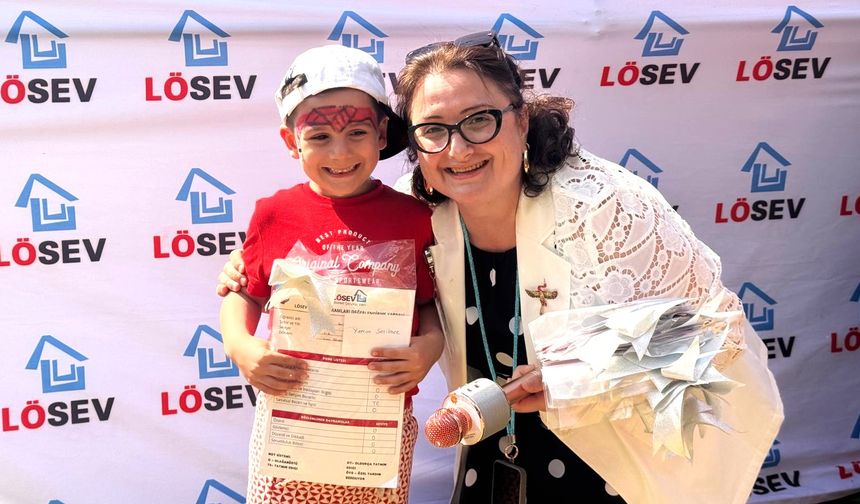 LÖSEV Canım Kardeşim Ders Evi mezunları’nın  karne heyecanı