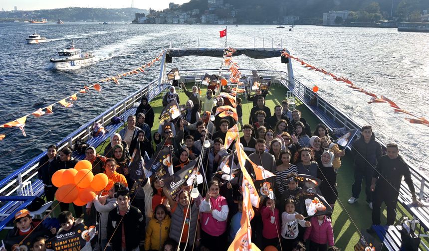 Lösemili Çocuklar Haftası’nı Boğaz’da deniz kortejiyle başlattı