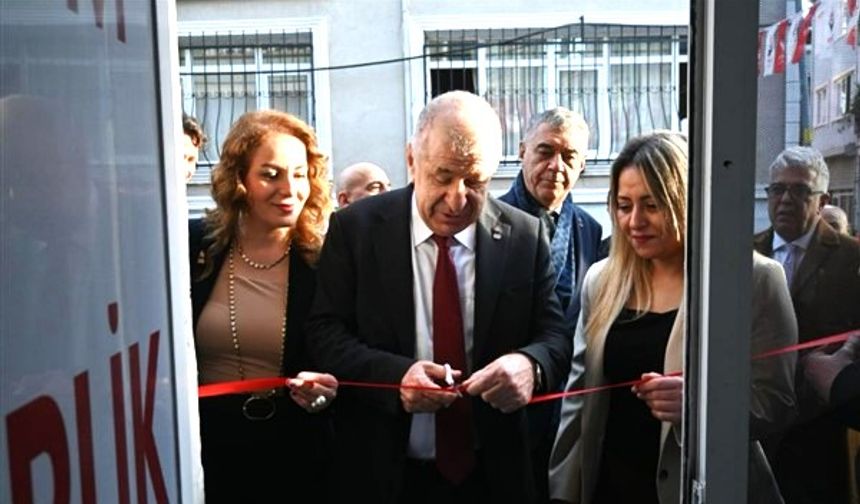 Zafer Partisi Sarıyer’de yeni parti binasını hizmete açtı