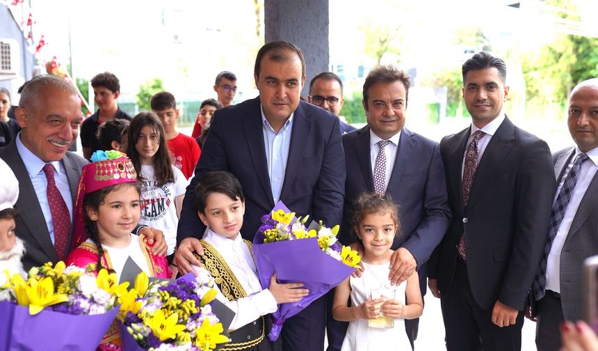 ELEV Eğitim Vakfı’ndan Şair Behçet Kemal Çağlar İlkokulu’na yeni kütüphane