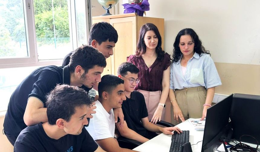 Sarıyerli öğrencilerden kültürel mirası yaşatan radyo yayını