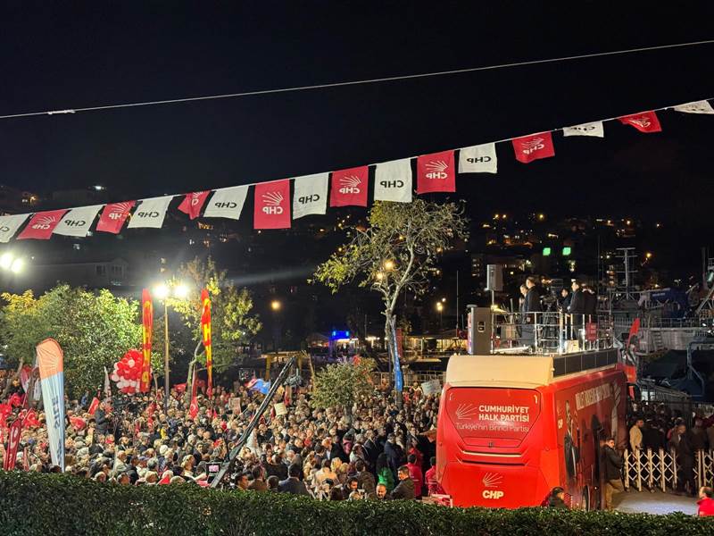 Chp Sariyer Ozgur Ozel Miting 8