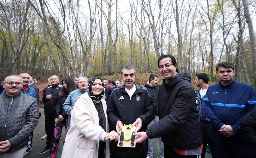 Sariyer Ogretmenler Gunu Yuruyus 2