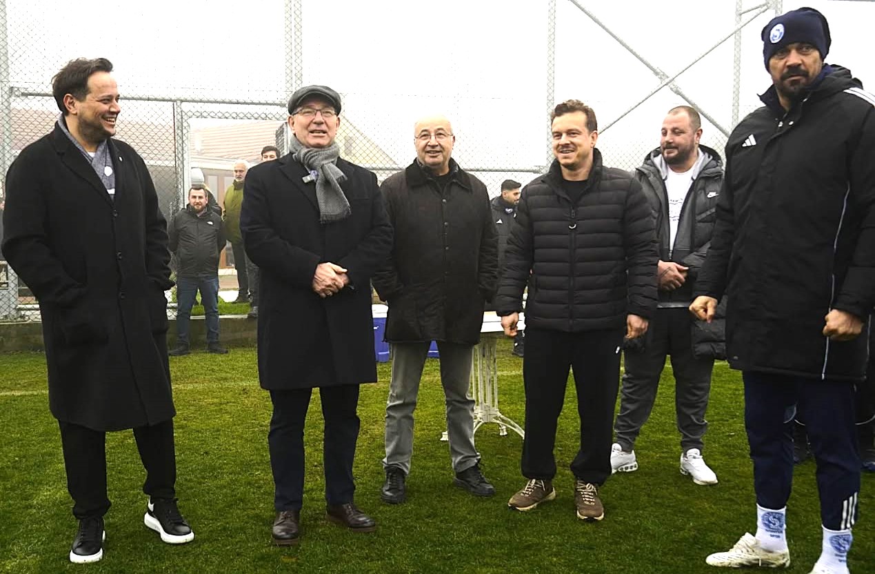 622038808 18559932748059625 5502679038670770600 N