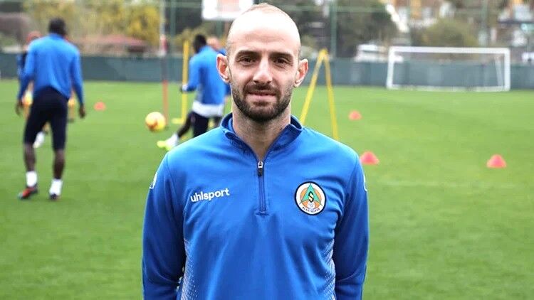 Efecan Karaca yeniden Sarıyer yolunda!