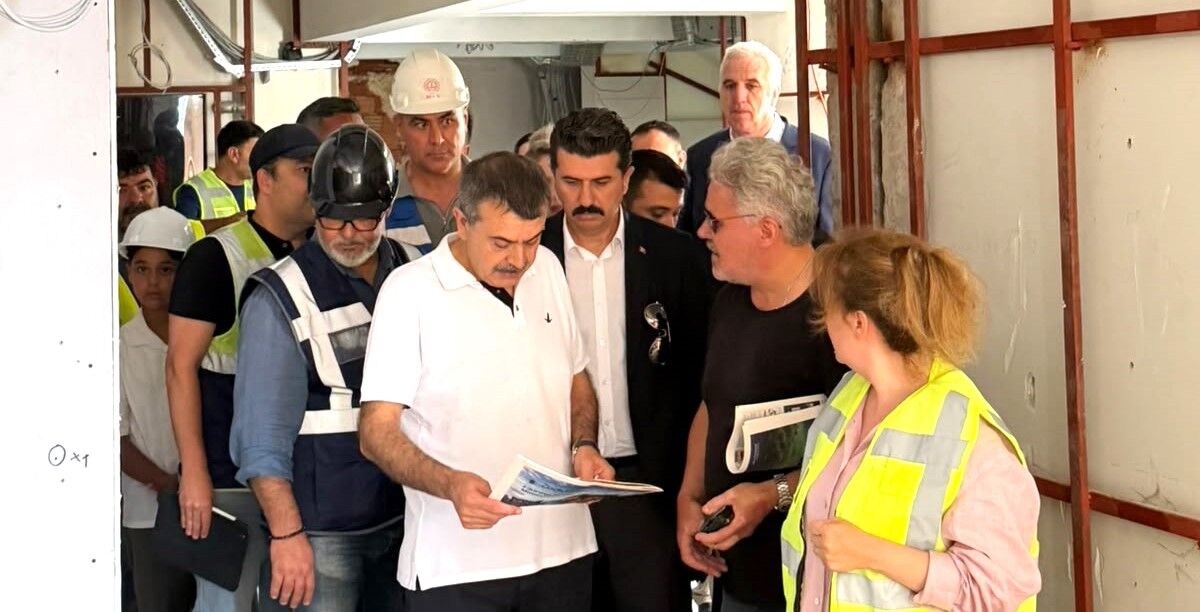 Bakan Yusuf Tekin